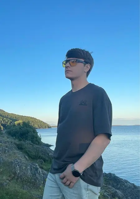 Артем из Томельосо, мне 24, познакомлюсь на одну ночь