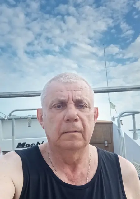 Василий из Николаева, ищу на сайте знакомства на одну ночь