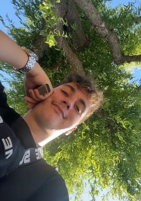 Из Праги, мне 25, познакомлюсь