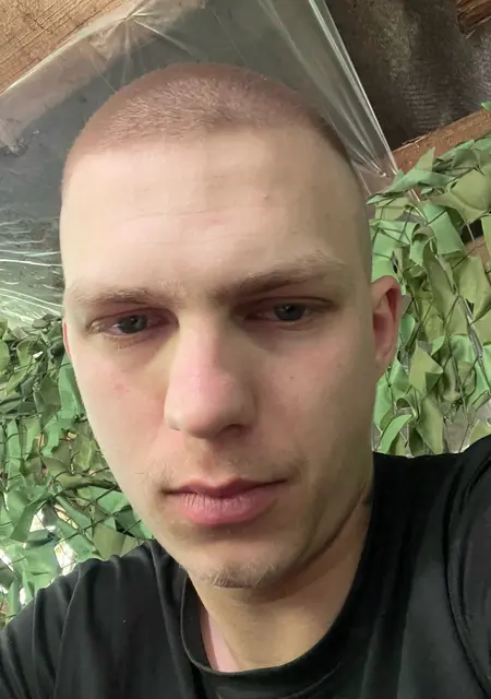 Александр з Новопскова, мені 25 років, познайомлюсь для вірт