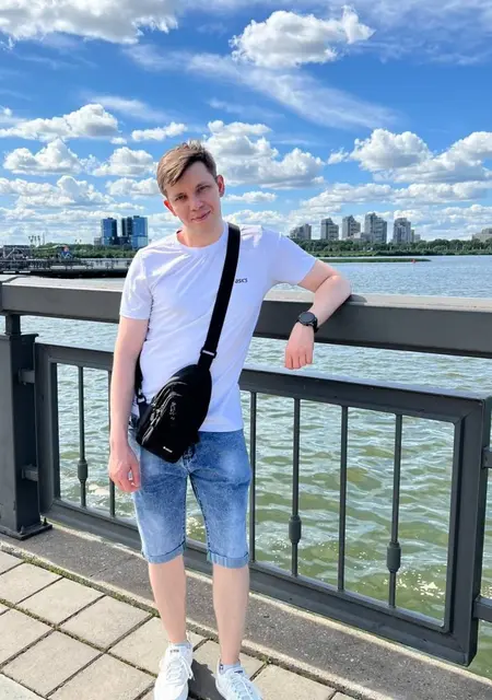 Тимур из Амстердама, ищу на сайте знакомства на одну ночь