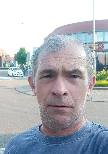 Я Владимир, 53, из Варшавы, ищу знакомства без обязательств