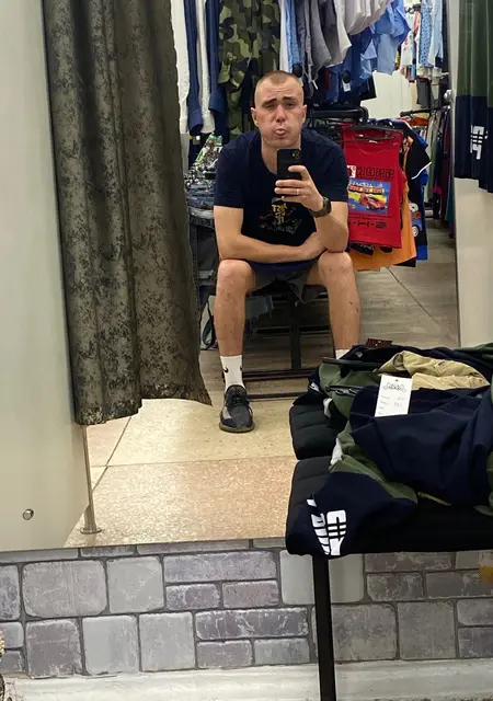 Oleg з Алчевська, мені 28 років, познайомлюсь для дружби