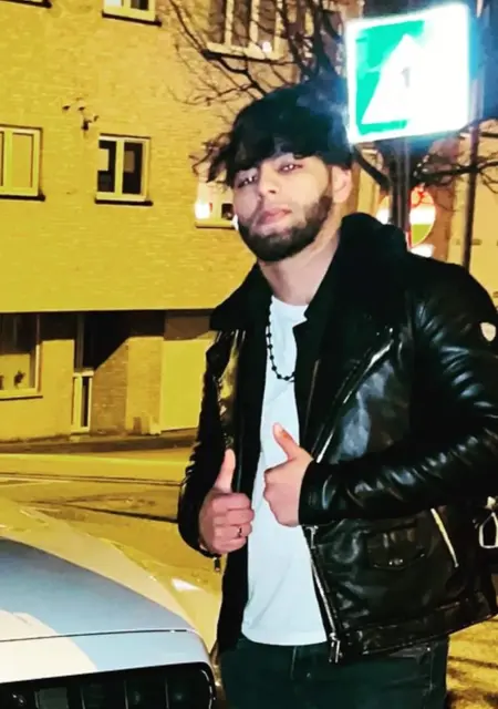 Максим из Андерлехт, ищу на сайте постоянные отношения