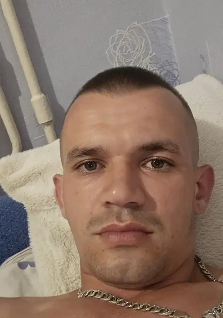 Дмитро из Чернигова, ищу на сайте знакомства на одну ночь