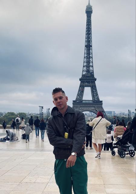 Дима из Чёски-будеёвицы, мне 22, познакомлюсь для общения