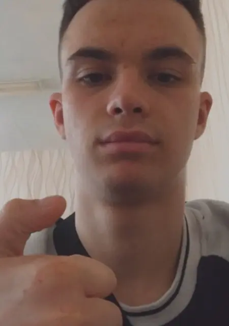 Я Никитка, 19, из Радома, ищу знакомства без обязательств