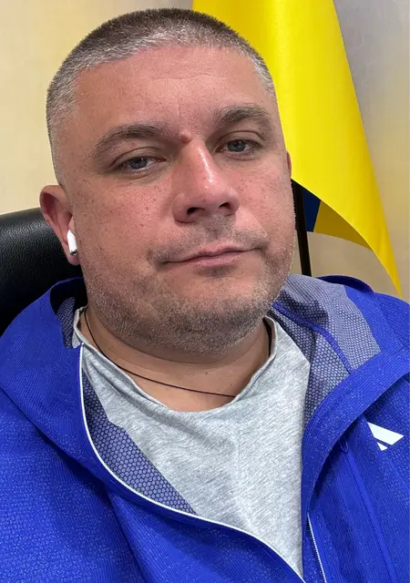 Я Александр, 40, знакомлюсь для открытые отношения в Кривом Роге