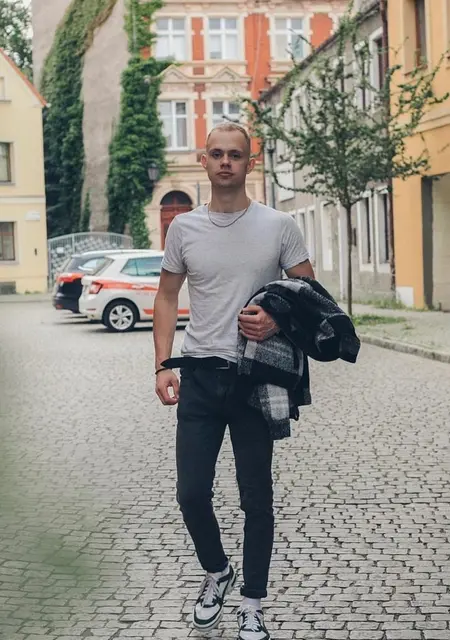 Liubomyr из Зелёна-гура, мне 23, познакомлюсь без обязательств