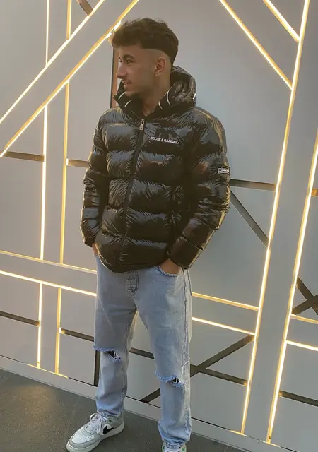 Я Kaan, 20, из Стамбула, ищу знакомство для открытые отношения