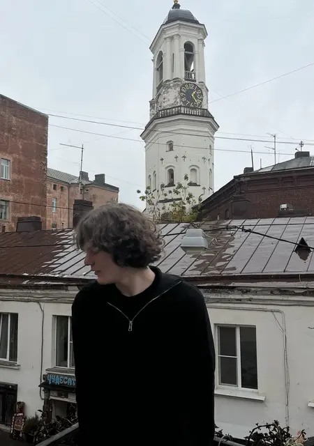 Ilya from Aberystwyth, looking for no strings attached