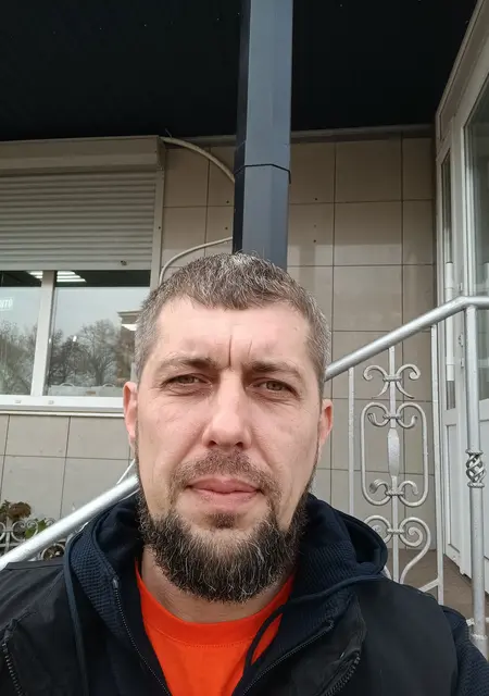 Иван из Енакиева, мне 43, познакомлюсь для вирта