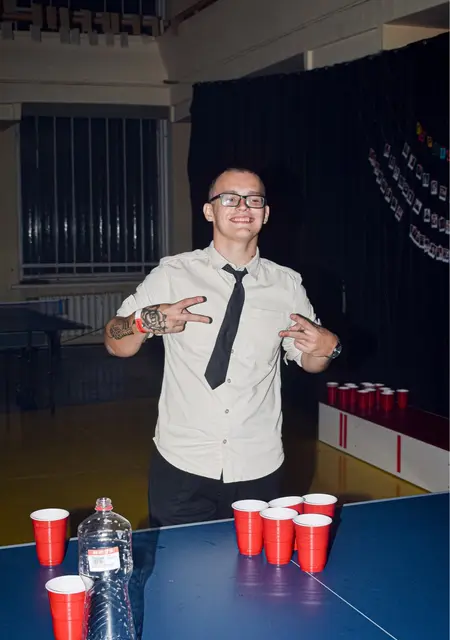 Я Олег, 19, знакомлюсь без обязательств в Мариуполе