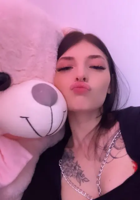 Я Аліна, 24, знакомлюсь для дружбы в Харькове