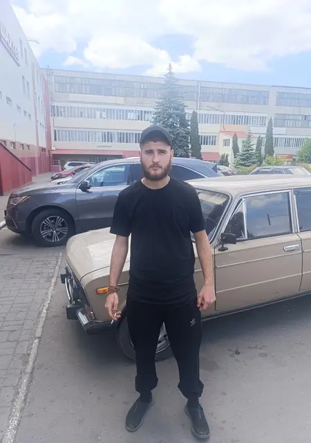 Maksim из Новопскова, мне 24, познакомлюсь на одну ночь