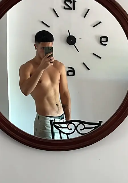 Я Pablo, 21, знакомлюсь для вирта в Гранаде