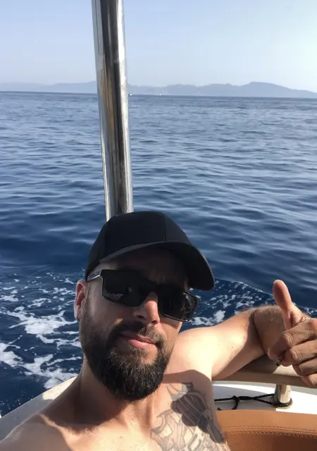 West из Террасса, ищу на сайте знакомства на одну ночь