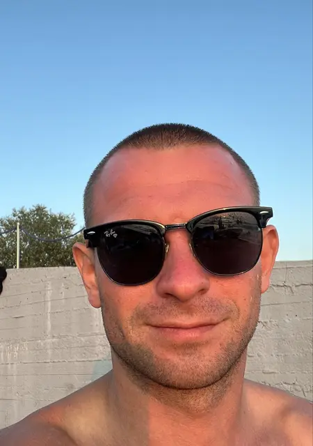 Данил из Луганска, мне 30, познакомлюсь для открытые отношения