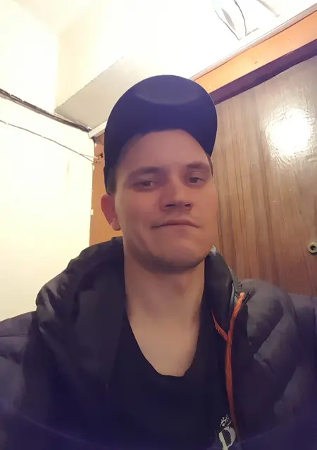 Вячеслав из Мариуполя, мне 31, познакомлюсь для общения