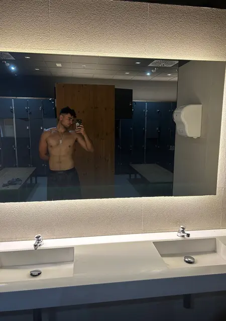 Javier из Вига, мне 22, познакомлюсь на одну ночь