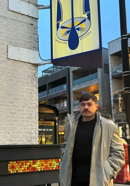 Я Serhii, 39, знакомлюсь для открытые отношения в Черновцах