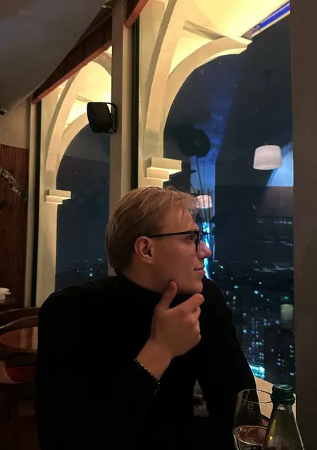 Я Максим, 28, знакомлюсь без обязательств в Батуми