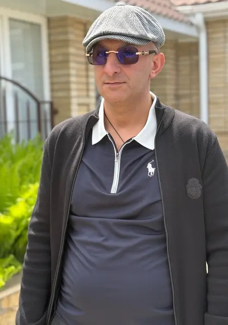 Ваграм из Зевенар, ищу на сайте знакомства без обязательств