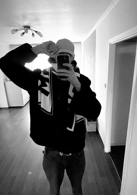 Женя из Мелитополя, ищу на сайте знакомства без обязательств