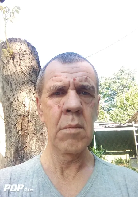 Alexander из Киева, мне 62, познакомлюсь без обязательств