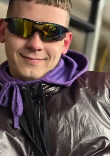 Алескей из Витебска, мне 21, познакомлюсь на одну ночь