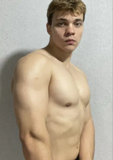 Nikita из Бишкека, ищу на сайте открытые отношения