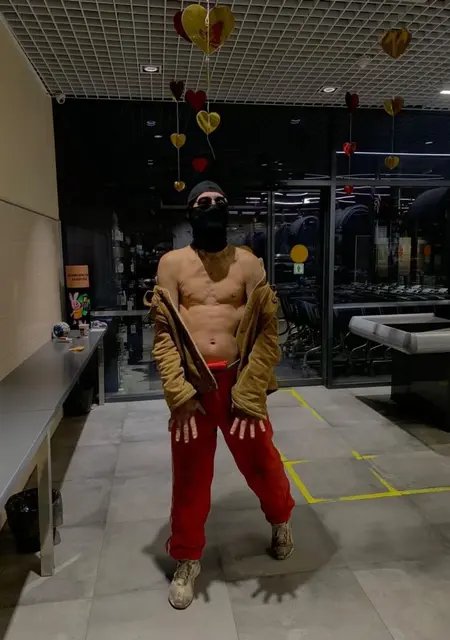 Денис з Долинська, мені 19 років, познайомлюсь на одну ніч