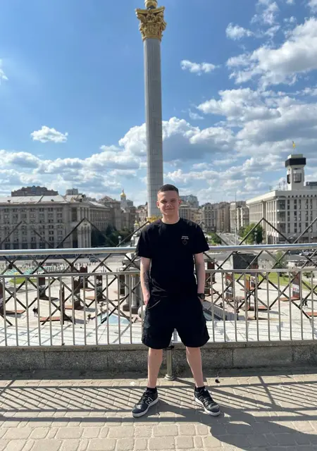 Я Влад, 20, знакомлюсь без обязательств в Харькове
