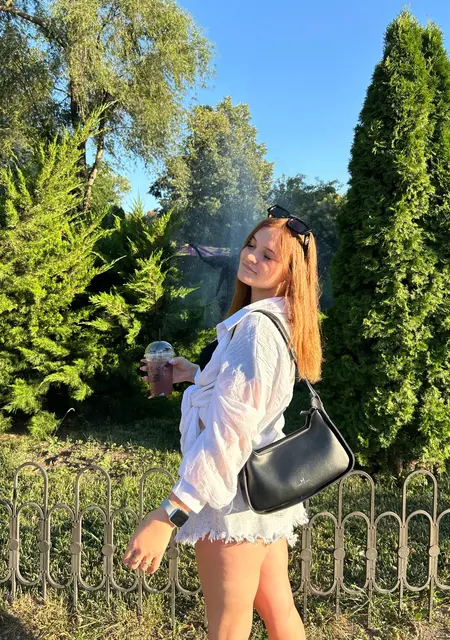 Я Мария, 25, из Парижа, ищу знакомства на одну ночь