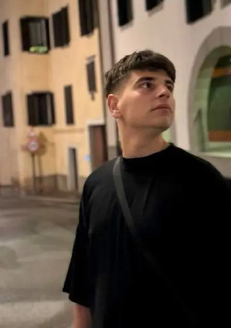 Я Данила, 20, из Минска, ищу знакомство для совместных путешествий