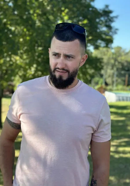 Андрей из Кривого Рога, мне 32, познакомлюсь на одну ночь