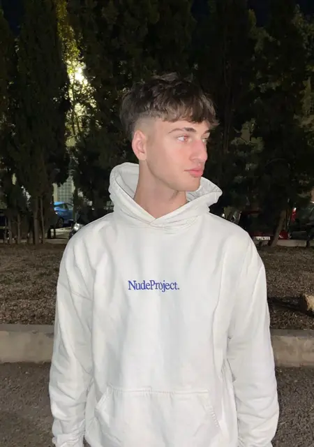 Lucas из Валенсии, ищу на сайте общение