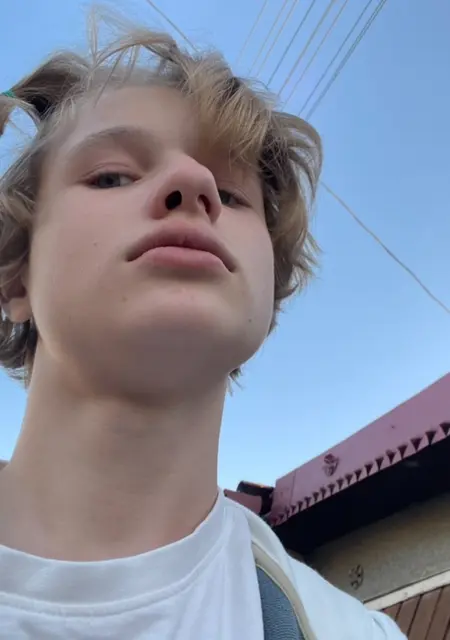 Я Кіріл, 24, знакомлюсь на одну ночь в Луцке