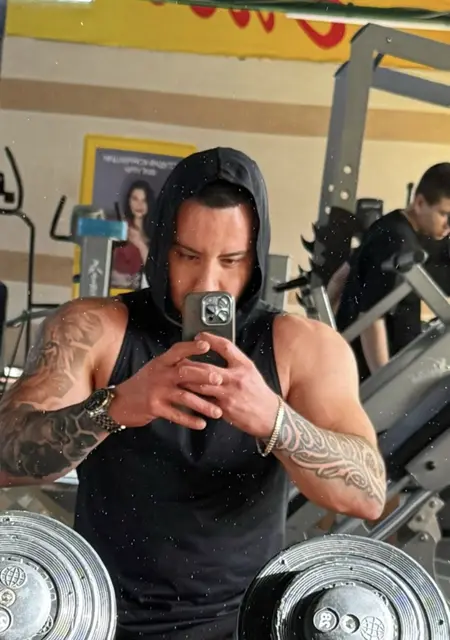 Я Роман, 39, знакомлюсь без обязательств в Вене