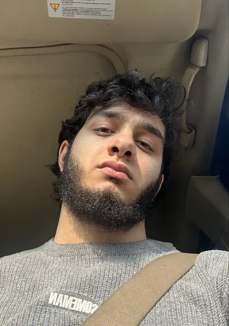 Мухаммад из Амстердама, ищу на сайте знакомства на одну ночь