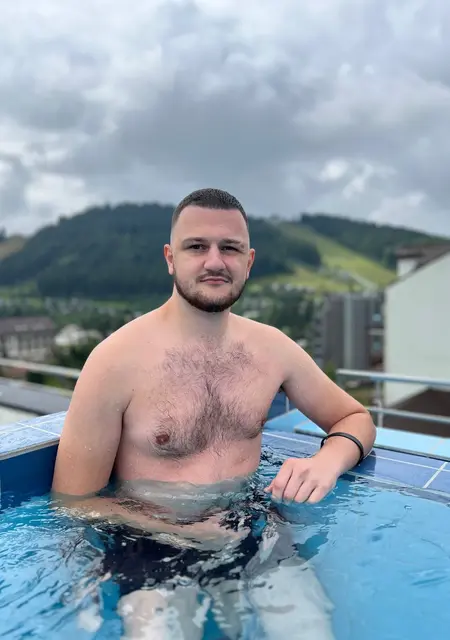 Max из Ивано-Франковска, ищу на сайте знакомства без обязательств