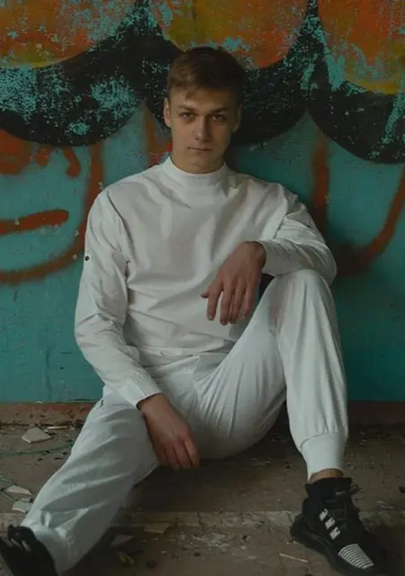 Я Артем, 22 років з Білої Церкви, шукаю знайомства на одну ніч