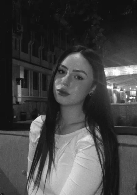 Софія из Киева, мне 18, познакомлюсь для приятного времяпровождения