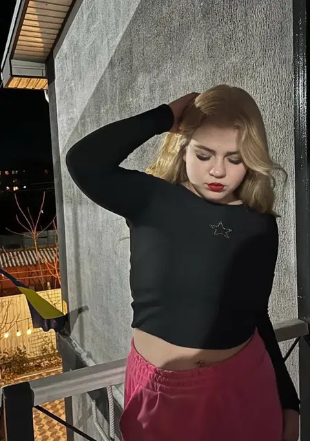 Вика из Харькова, ищу на сайте дружбу