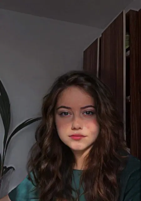 Я Mari, 21, знакомлюсь для приятного времяпровождения в Бухаресте