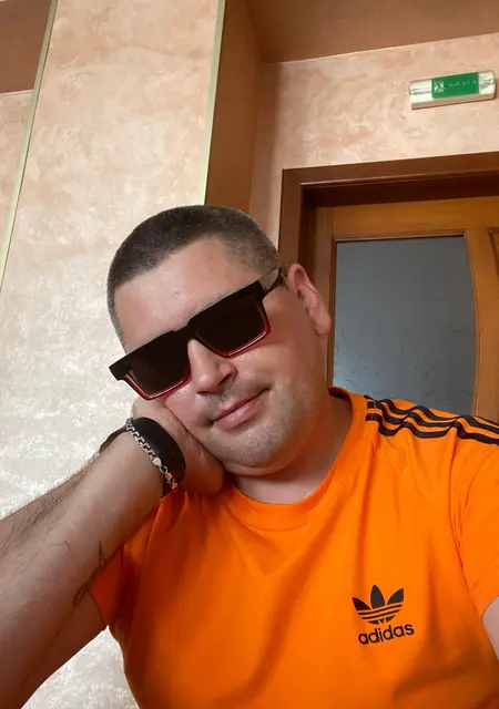 Я Александр, 37 років з Миколаєва, шукаю знайомство для вірт