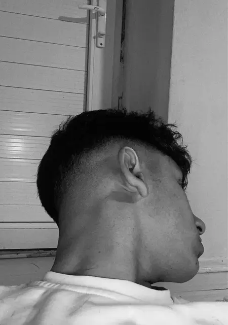 Mert из Адана, мне 20, познакомлюсь без обязательств