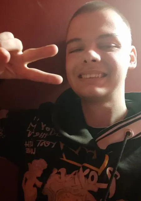 Я Максим, 20, знакомлюсь без обязательств в Кривом Роге