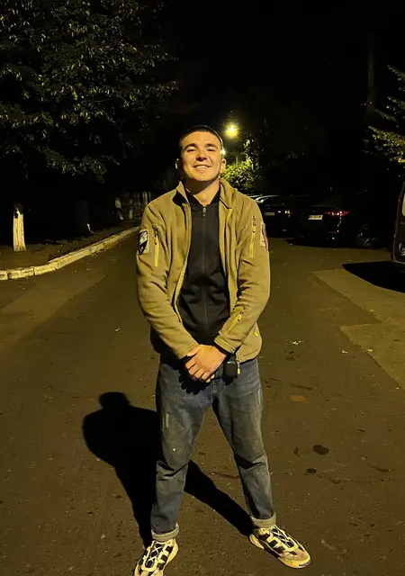 Valentin из Киева, мне 20, познакомлюсь на одну ночь