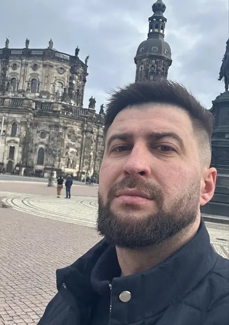 Віталій из Вроцлава, ищу на сайте знакомства на одну ночь